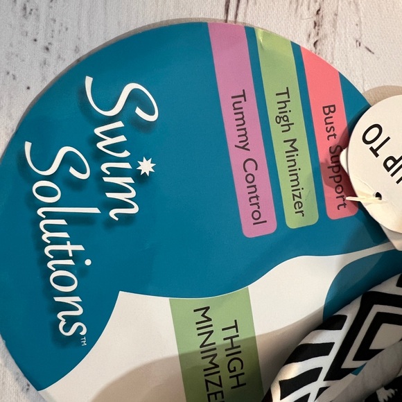 Swim Solutions Monochrome Geometric One Piece swim suit, nwt, 24w - Picture 10 of 10